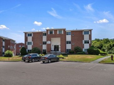 18 Dailey St, Attleboro, Massachusetts, 2 Bedrooms Bedrooms, 5 Rooms Rooms,1 BathroomBathrooms,Residential,For Sale,Dailey St,73540342 18 Dailey St, Attleboro, Massachusetts, 2 Bedrooms Bedrooms, 5 Rooms Rooms,1 BathroomBathrooms,Residential,For Sale,Dailey St,73540342