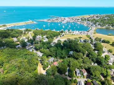 27 Laurel Avenue, Oak Bluffs, Massachusetts, 3 Bedrooms Bedrooms, 6 Rooms Rooms,3 BathroomsBathrooms,Residential,For Sale,Laurel Avenue,73540741 27 Laurel Avenue, Oak Bluffs, Massachusetts, 3 Bedrooms Bedrooms, 6 Rooms Rooms,3 BathroomsBathrooms,Residential,For Sale,Laurel Avenue,73540741