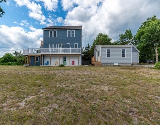 22 Avenue A, Wareham, Massachusetts, 4 Bedrooms Bedrooms, 10 Rooms Rooms,3.5 BathroomsBathrooms,Residential,For Sale,Avenue A,73540927