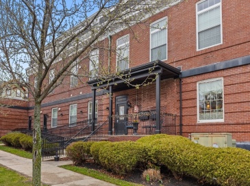 317 Main Street, Wakefield, Massachusetts, 1 Bedroom Bedrooms, 2 Rooms Rooms,1 BathroomBathrooms,Residential,For Sale,Main Street,73540437 317 Main Street, Wakefield, Massachusetts, 1 Bedroom Bedrooms, 2 Rooms Rooms,1 BathroomBathrooms,Residential,For Sale,Main Street,73540437
