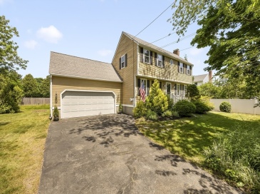 4 Ocean Ave, Newburyport, Massachusetts, 4 Bedrooms Bedrooms, 8 Rooms Rooms,2 BathroomsBathrooms,Residential,For Sale,Ocean Ave,73540931 4 Ocean Ave, Newburyport, Massachusetts, 4 Bedrooms Bedrooms, 8 Rooms Rooms,2 BathroomsBathrooms,Residential,For Sale,Ocean Ave,73540931