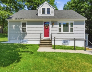 8 Millbury Terrace, Millbury, Massachusetts, 3 Bedrooms Bedrooms, 7 Rooms Rooms,2 BathroomsBathrooms,Residential,For Sale,Millbury Terrace,73540234