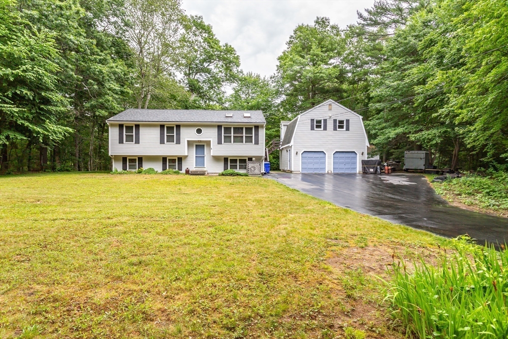230 Staples St., Taunton, Massachusetts, 3 Bedrooms Bedrooms, 5 Rooms Rooms,2 BathroomsBathrooms,Residential,For Sale,Staples St.,73540276