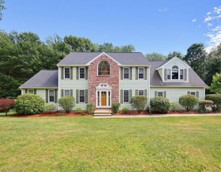 88 Andrews Rd, Marlborough, Massachusetts, 4 Bedrooms Bedrooms, 8 Rooms Rooms,2.5 BathroomsBathrooms,Residential,For Sale,Andrews Rd,73540706