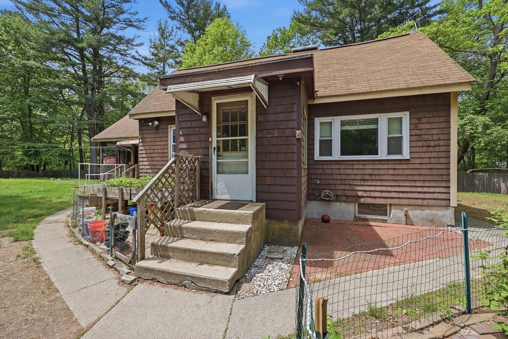 51 Adams Street, Wilmington, Massachusetts, 4 Bedrooms Bedrooms, 10 Rooms Rooms,2.5 BathroomsBathrooms,Residential,For Sale,Adams Street,73525092