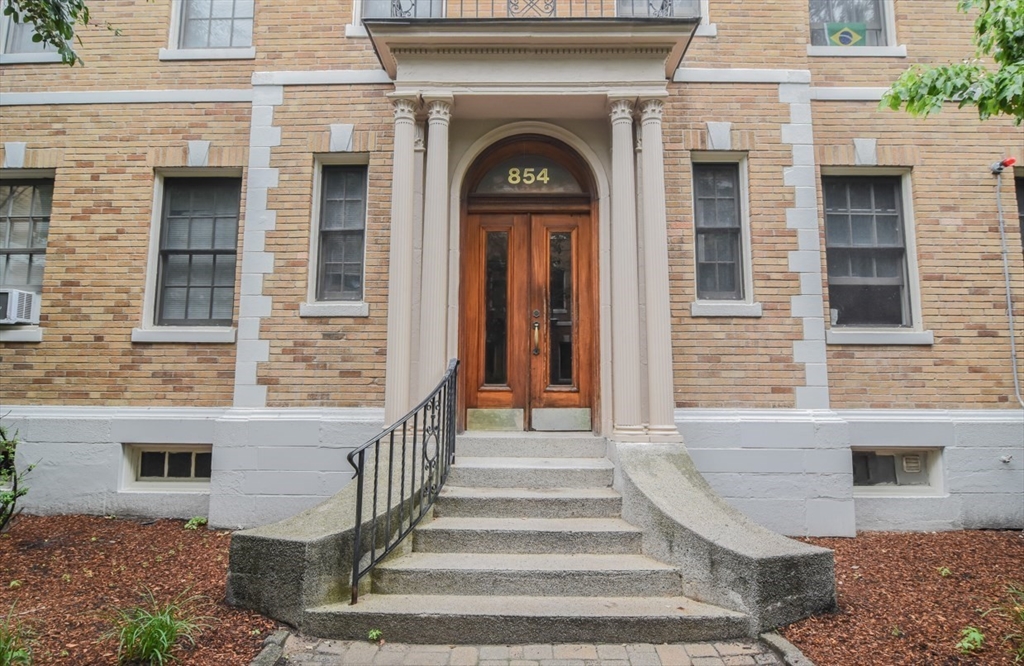 860 Massachusetts Avenue, Cambridge, Massachusetts, 1 Bedroom Bedrooms, 3 Rooms Rooms,1 BathroomBathrooms,Residential,For Sale,Massachusetts Avenue,73540775