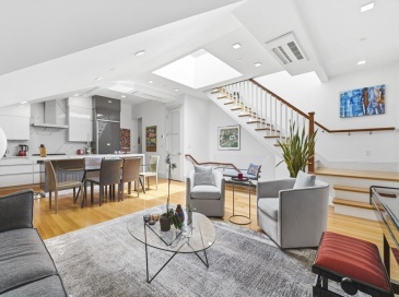 1762 Beacon Street, Brookline, Massachusetts, 3 Bedrooms Bedrooms, 7 Rooms Rooms,2.5 BathroomsBathrooms,Residential,For Sale,Beacon Street,73540948 1762 Beacon Street, Brookline, Massachusetts, 3 Bedrooms Bedrooms, 7 Rooms Rooms,2.5 BathroomsBathrooms,Residential,For Sale,Beacon Street,73540948