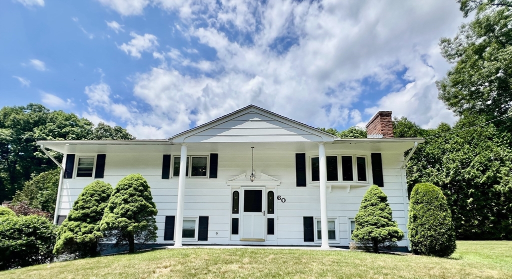 60 Carousel Dr., Millbury, Massachusetts, 3 Bedrooms Bedrooms, 6 Rooms Rooms,2 BathroomsBathrooms,Residential,For Sale,Carousel Dr.,73540373