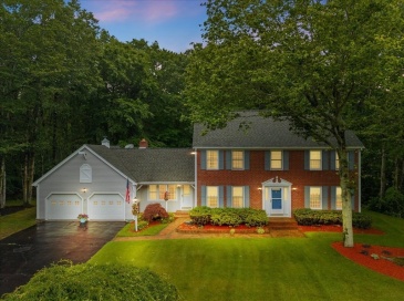 25 Arbor Way, Taunton, Massachusetts, 4 Bedrooms Bedrooms, 9 Rooms Rooms,2.5 BathroomsBathrooms,Residential,For Sale,Arbor Way,73540778