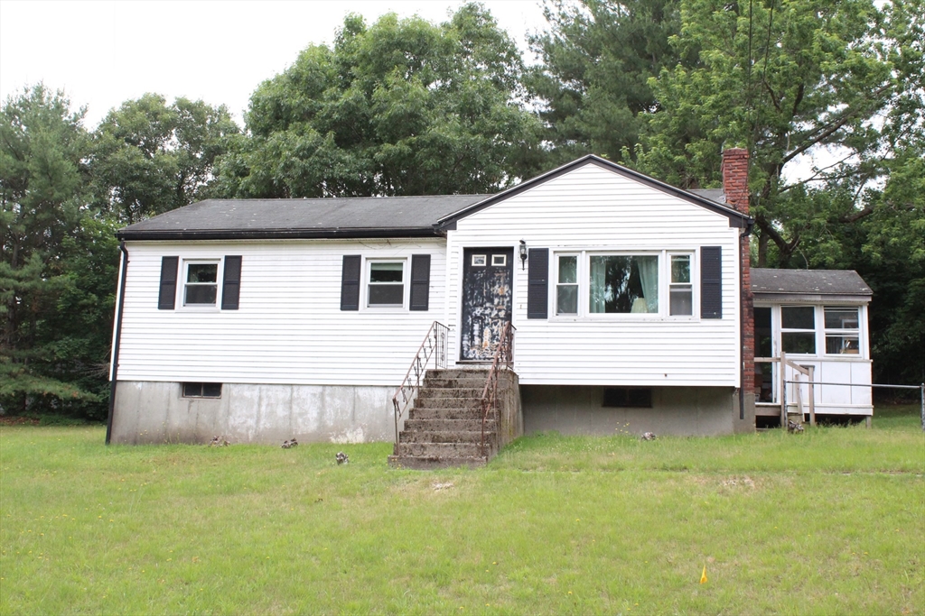 46 Phillip Dr, Bellingham, Massachusetts, 3 Bedrooms Bedrooms, 5 Rooms Rooms,1 BathroomBathrooms,Residential,For Sale,Phillip Dr,73540391