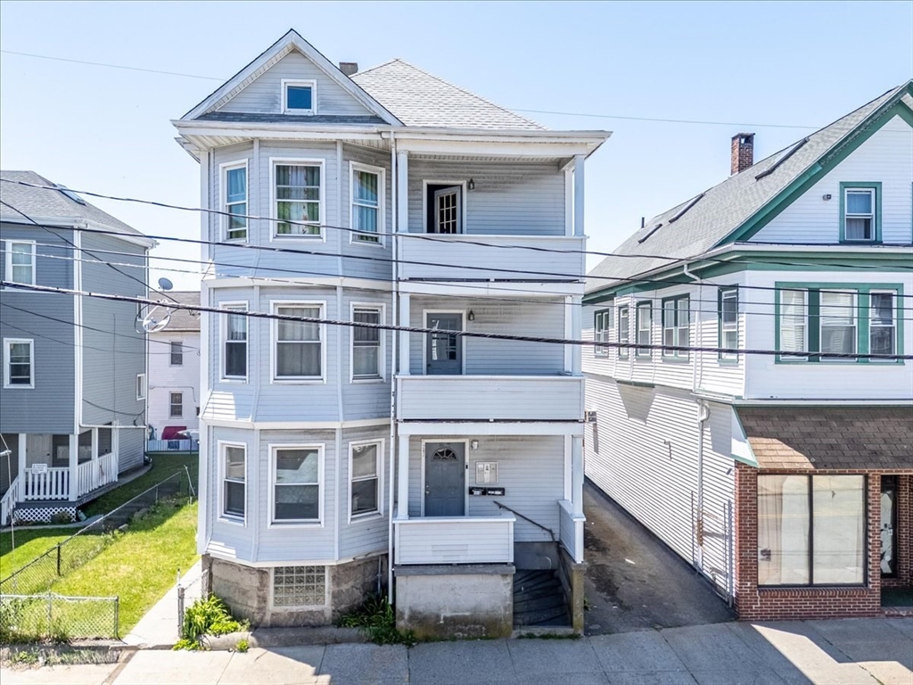 247 Ashley Blvd, New Bedford, Massachusetts, 9 Bedrooms Bedrooms, 15 Rooms Rooms,3 BathroomsBathrooms,Residential Income,For Sale,Ashley Blvd,73540792