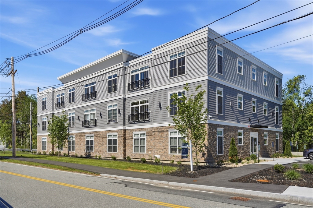 7 Cross St, Wilmington, Massachusetts, 1 Bedroom Bedrooms, 4 Rooms Rooms,1 BathroomBathrooms,Residential,For Sale,Cross St,73540974