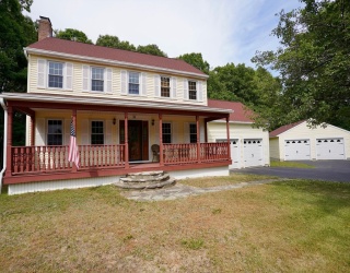 18 Brookside Dr, Douglas, Massachusetts, 3 Bedrooms Bedrooms, 6 Rooms Rooms,2.5 BathroomsBathrooms,Residential,For Sale,Brookside Dr,73540326