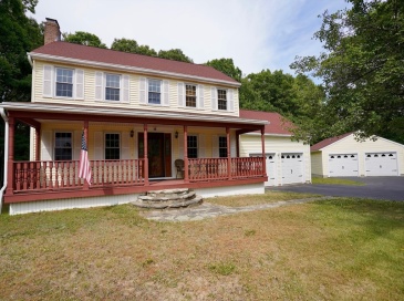 18 Brookside Dr, Douglas, Massachusetts, 3 Bedrooms Bedrooms, 6 Rooms Rooms,2.5 BathroomsBathrooms,Residential,For Sale,Brookside Dr,73540326