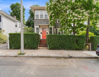 328 Beech St, Boston, Massachusetts, 3 Bedrooms Bedrooms, 6 Rooms Rooms,1 BathroomBathrooms,Residential,For Sale,Beech St,73540972
