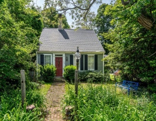 228 Phinneys Ln, Barnstable, Massachusetts, 3 Bedrooms Bedrooms, 8 Rooms Rooms,2 BathroomsBathrooms,Residential,For Sale,Phinneys Ln,73540469