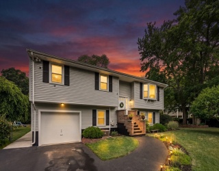 42 Fern Rd, Holbrook, Massachusetts, 3 Bedrooms Bedrooms, 8 Rooms Rooms,1.5 BathroomsBathrooms,Residential,For Sale,Fern Rd,73540990