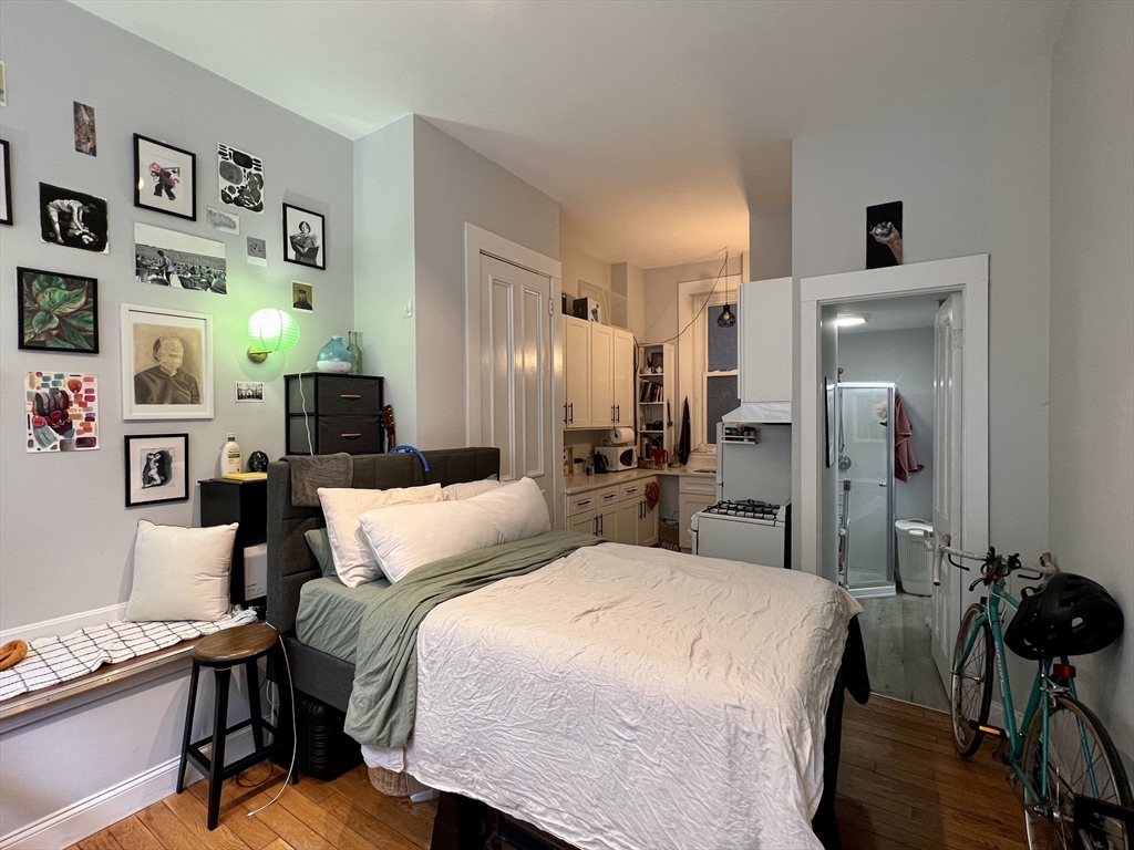 83 West Cedar St, Boston, Massachusetts, 2 Rooms Rooms,1 BathroomBathrooms,Residential Lease,For Rent,West Cedar St,73541004