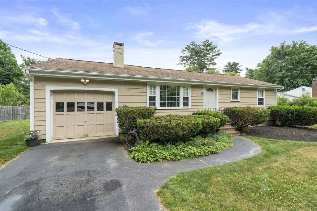 41 Brick Kiln Ln, Pembroke, Massachusetts, 3 Bedrooms Bedrooms, 5 Rooms Rooms,1 BathroomBathrooms,Residential,For Sale,Brick Kiln Ln,73541003