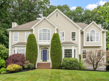 33 Nutmeg Ln, North Andover, Massachusetts, 5 Bedrooms Bedrooms, 11 Rooms Rooms,3.5 BathroomsBathrooms,Residential,For Sale,Nutmeg Ln,73540971