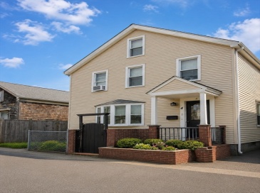 4 Linden Ct, New Bedford, Massachusetts, 4 Bedrooms Bedrooms, 9 Rooms Rooms,1.5 BathroomsBathrooms,Residential,For Sale,Linden Ct,73540805