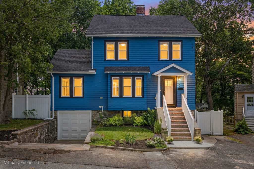98 Rock Glen Rd, Medford, Massachusetts, 4 Bedrooms Bedrooms, 8 Rooms Rooms,2.5 BathroomsBathrooms,Residential,For Sale,Rock Glen Rd,73540802
