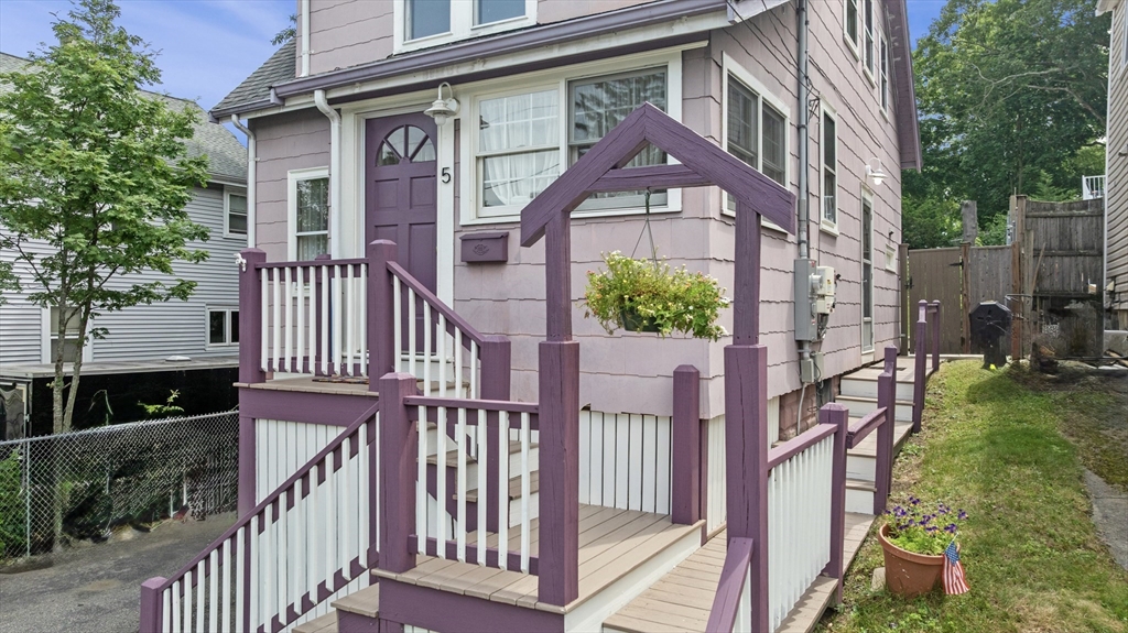5 S Mountain Ave, Melrose, Massachusetts, 3 Bedrooms Bedrooms, 7 Rooms Rooms,2 BathroomsBathrooms,Residential,For Sale,S Mountain Ave,73541017