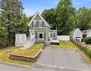 31 Charles, Weymouth, Massachusetts, 3 Bedrooms Bedrooms, 7 Rooms Rooms,2 BathroomsBathrooms,Residential,For Sale,Charles,73540603
