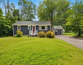 339 Auburn St, Bridgewater, Massachusetts, 3 Bedrooms Bedrooms, 5 Rooms Rooms,2 BathroomsBathrooms,Residential,For Sale,Auburn St,73539347