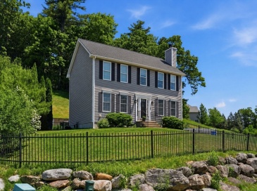 67 Hidden Rd, Dracut, Massachusetts, 3 Bedrooms Bedrooms, 6 Rooms Rooms,2.5 BathroomsBathrooms,Residential,For Sale,Hidden Rd,73541038