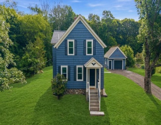 286 Blackstone St, Uxbridge, Massachusetts, 3 Bedrooms Bedrooms, 7 Rooms Rooms,2 BathroomsBathrooms,Residential,For Sale,Blackstone St,73539904