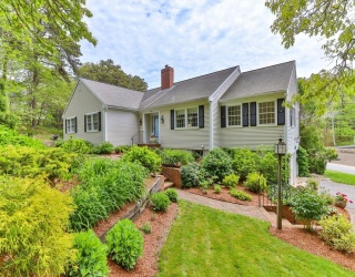240 Riverview Drive, Chatham, Massachusetts, 3 Bedrooms Bedrooms, 7 Rooms Rooms,2 BathroomsBathrooms,Residential,For Sale,Riverview Drive,73540467