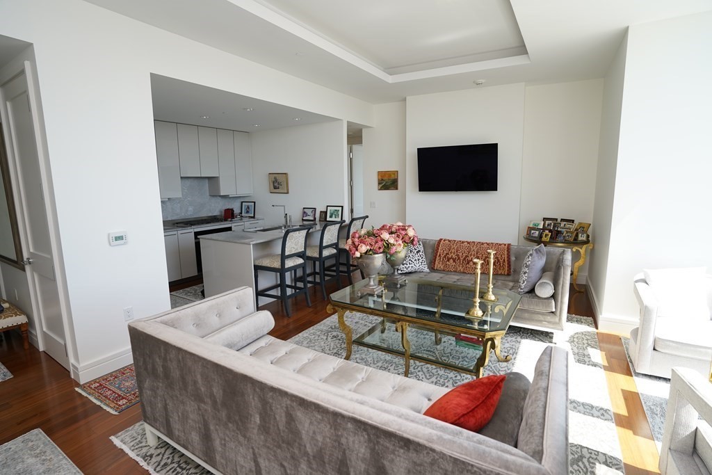1 Dalton St, Boston, Massachusetts, 2 Bedrooms Bedrooms, 4 Rooms Rooms,2.5 BathroomsBathrooms,Residential Lease,For Rent,Dalton St,73541043