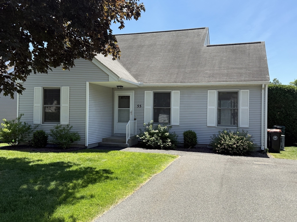 55 Alvord Place, South Hadley, Massachusetts, 2 Bedrooms Bedrooms, 5 Rooms Rooms,1.5 BathroomsBathrooms,Residential,For Sale,Alvord Place,73531144