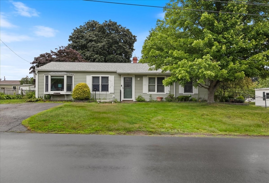 43 Sherman Ave, Haverhill, Massachusetts, 3 Bedrooms Bedrooms, 5 Rooms Rooms,1 BathroomBathrooms,Residential,For Sale,Sherman Ave,73540841