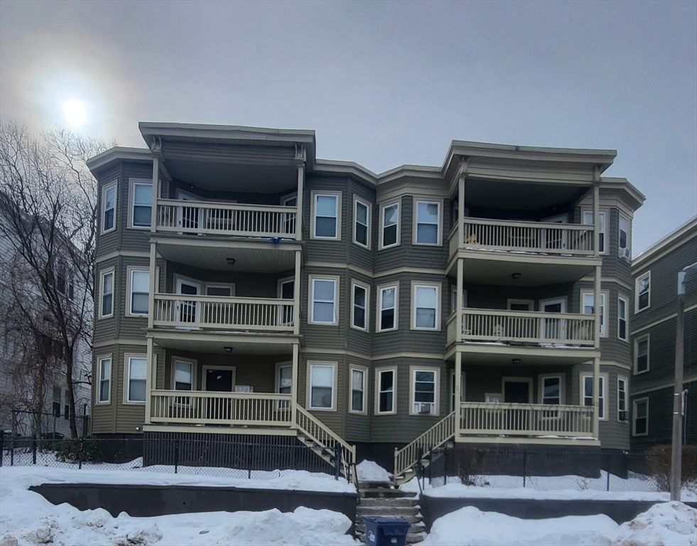 25 Fressenden, Boston, Massachusetts, 3 Bedrooms Bedrooms, 5 Rooms Rooms,1.5 BathroomsBathrooms,Residential Lease,For Rent,Fressenden,73540615