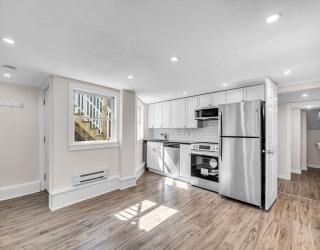 465 East Eight, Boston, Massachusetts, 1 Bedroom Bedrooms, 2 Rooms Rooms,1 BathroomBathrooms,Residential Lease,For Rent,East Eight,73540837