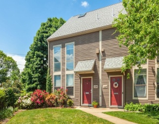 129 Governor Winthrop Rd, Somerville, Massachusetts, 3 Bedrooms Bedrooms, 5 Rooms Rooms,2.5 BathroomsBathrooms,Residential Lease,For Rent,Governor Winthrop Rd,73541060
