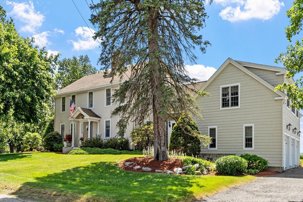 32 Osgood Rd, Sterling, Massachusetts, 3 Bedrooms Bedrooms, 11 Rooms Rooms,2 BathroomsBathrooms,Residential,For Sale,Osgood Rd,73540616