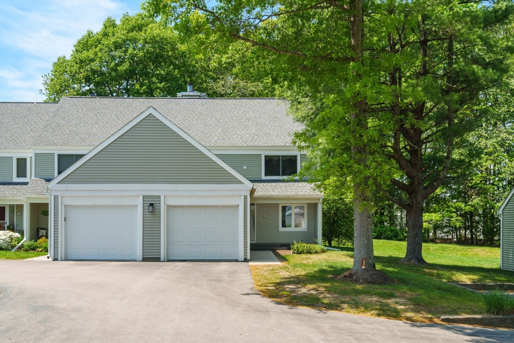 120 Stone Ridge Road, Franklin, Massachusetts, 2 Bedrooms Bedrooms, 6 Rooms Rooms,2.5 BathroomsBathrooms,Residential,For Sale,Stone Ridge Road,73540619