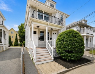 31-33 Quimby Street, Watertown, Massachusetts, 6 Bedrooms Bedrooms, 13 Rooms Rooms,2 BathroomsBathrooms,Residential Income,For Sale,Quimby Street,73540782
