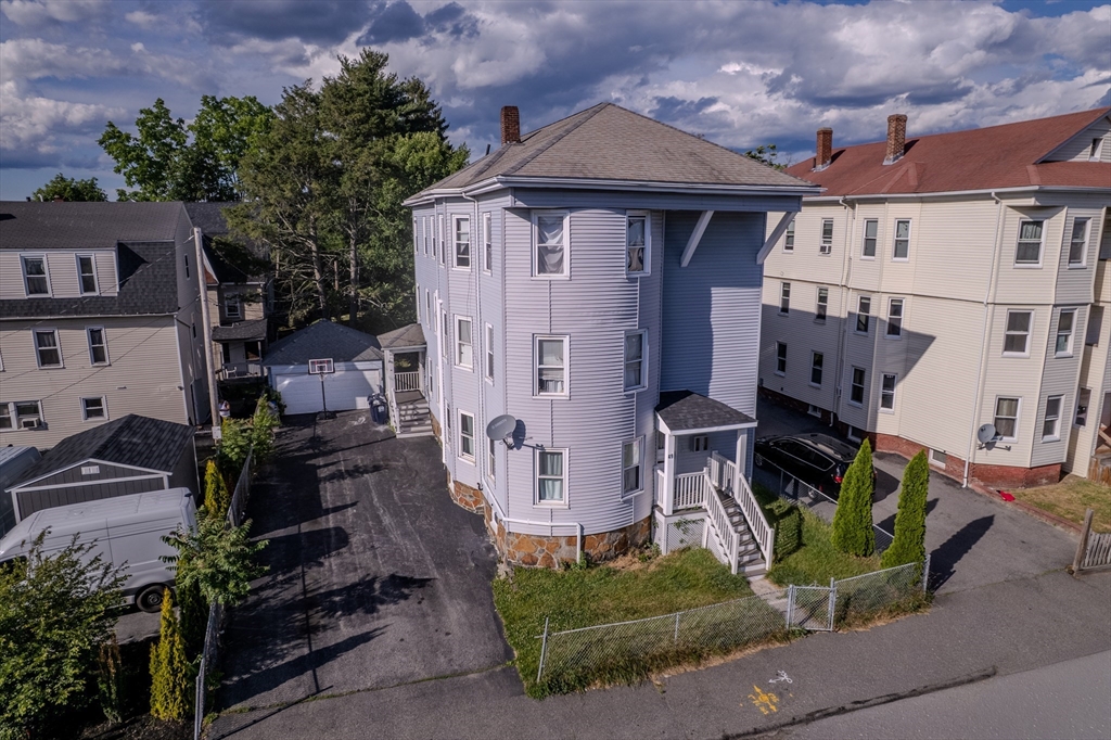 49 Granite St, Worcester, Massachusetts, 6 Bedrooms Bedrooms, 18 Rooms Rooms,3 BathroomsBathrooms,Residential Income,For Sale,Granite St,73540621