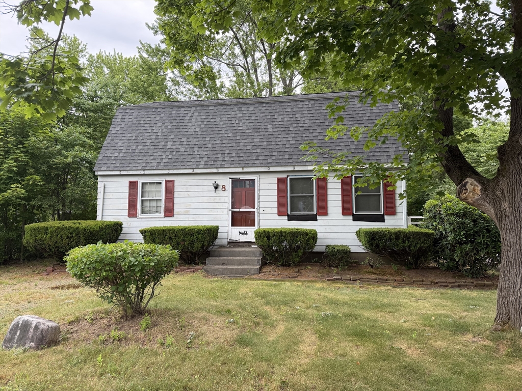 8 Peloquin Dr, Easthampton, Massachusetts, 2 Bedrooms Bedrooms, 5 Rooms Rooms,2 BathroomsBathrooms,Residential,For Sale,Peloquin Dr,73540623