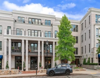 580 Washington Street, Wellesley, Massachusetts, 2 Bedrooms Bedrooms, 6 Rooms Rooms,2.5 BathroomsBathrooms,Residential,For Sale,Washington Street,73541073