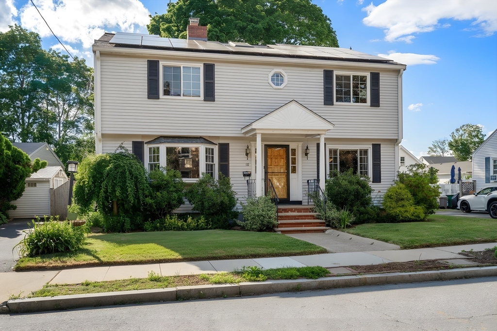 10 Hunewill Avenue, Medford, Massachusetts, 4 Bedrooms Bedrooms, 9 Rooms Rooms,2 BathroomsBathrooms,Residential,For Sale,Hunewill Avenue,73540851