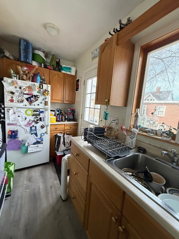 43 Surrey, Boston, Massachusetts, 4 Bedrooms Bedrooms, 6 Rooms Rooms,1 BathroomBathrooms,Residential Lease,For Rent,Surrey,73540850