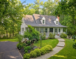 82 Spofford Road, Boxford, Massachusetts, 4 Bedrooms Bedrooms, 10 Rooms Rooms,2.5 BathroomsBathrooms,Residential,For Sale,Spofford Road,73540582
