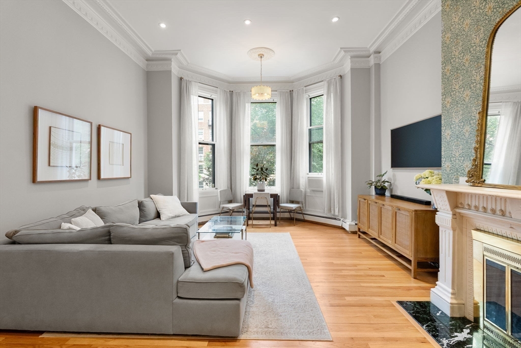 277 Beacon St, Boston, Massachusetts, 2 Bedrooms Bedrooms, 4 Rooms Rooms,2 BathroomsBathrooms,Residential,For Sale,Beacon St,73541079