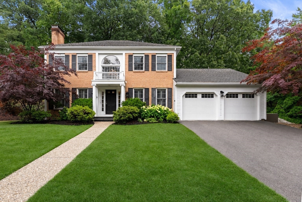 9 Hammersmith Dr, Saugus, Massachusetts, 5 Bedrooms Bedrooms, 9 Rooms Rooms,3.5 BathroomsBathrooms,Residential,For Sale,Hammersmith Dr,73541008