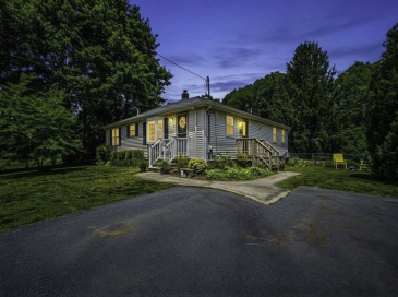 58 Wedgewood Dr, Holliston, Massachusetts, 3 Bedrooms Bedrooms, 6 Rooms Rooms,2 BathroomsBathrooms,Residential,For Sale,Wedgewood Dr,73541116 58 Wedgewood Dr, Holliston, Massachusetts, 3 Bedrooms Bedrooms, 6 Rooms Rooms,2 BathroomsBathrooms,Residential,For Sale,Wedgewood Dr,73541116